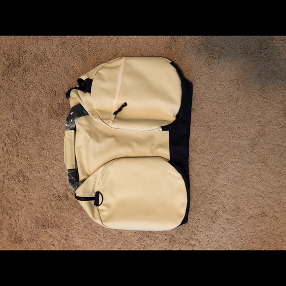 Vineyard Vines NWT canvas duffel bag - Picture 3 of 8